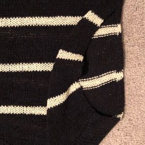 Women’s Sleeveless sweater